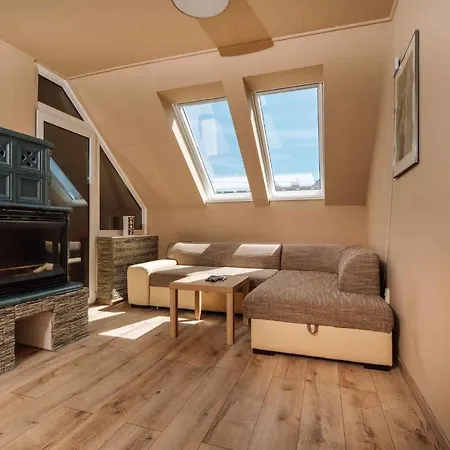 Apartment In Gyenesdias/Balaton 18807 דירה