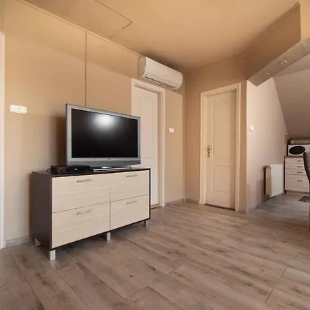 Apartment Apartment Gyenesdias 1 *